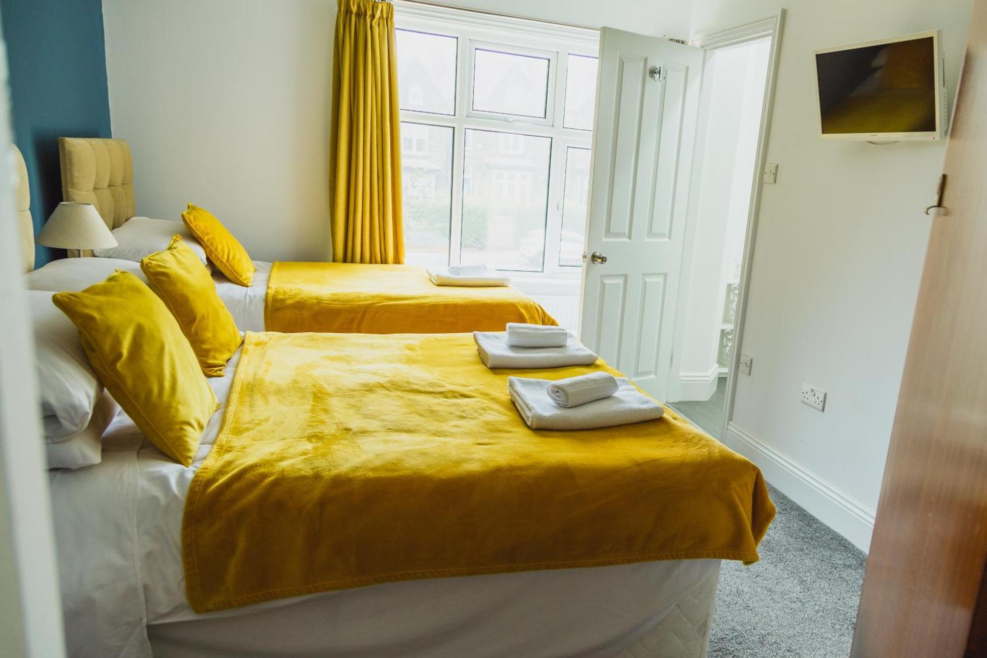 The Beechwood Bed & Breakfast Leeds  Exterior photo